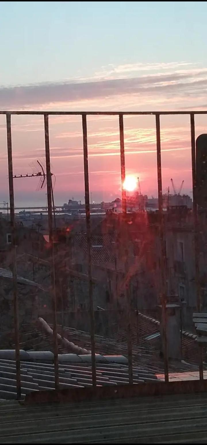 Appartement Terrasse De La Revolution à Sète Extérieur photo